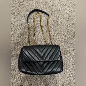 Quince Italian Leather Quilted Convertible Cross Body in Black/Gold- NWOT